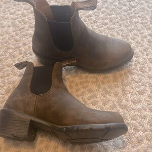 Blundstone Chelsea boot